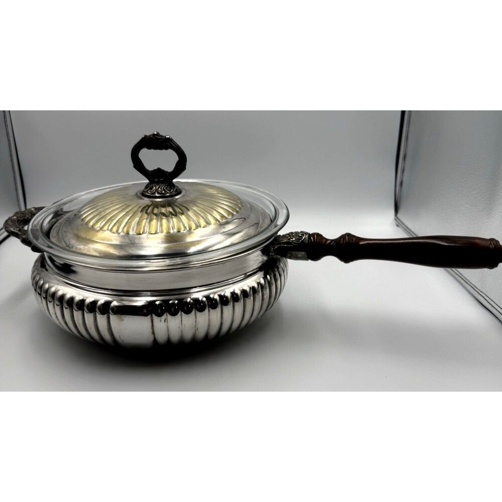 Vtg Sheridan Silver Plated Chafing Dish w/Pyrex bowl and Wood Handle 10.75"